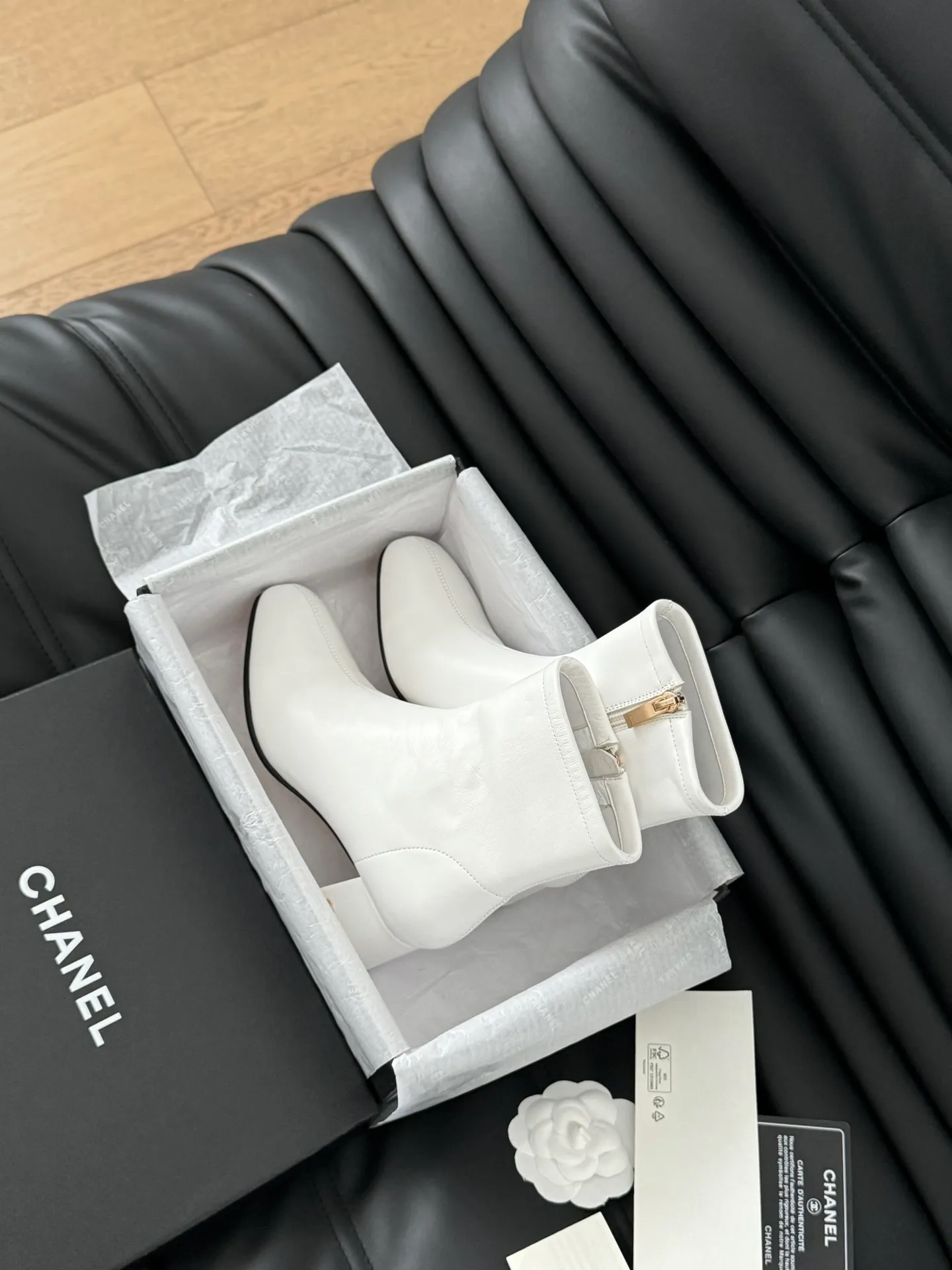 👟👟Ex-factory price 640👟👟 Purchasing-grade Chanel classic new stretch boots series! The leather texture is super good, and the upper is delicate ~ Calfskin upper, sheepskin lining, original outsole! Size:35-39 Other sizes are determined